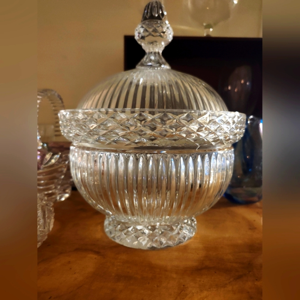 Fifth Avenue  Acorn Candy Dish